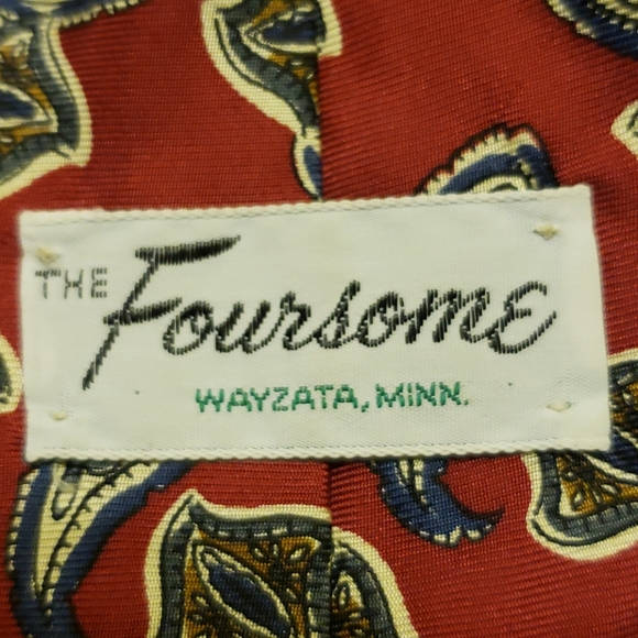 The Foursome 100% Silk Men's Tie - Picture 2 of 3